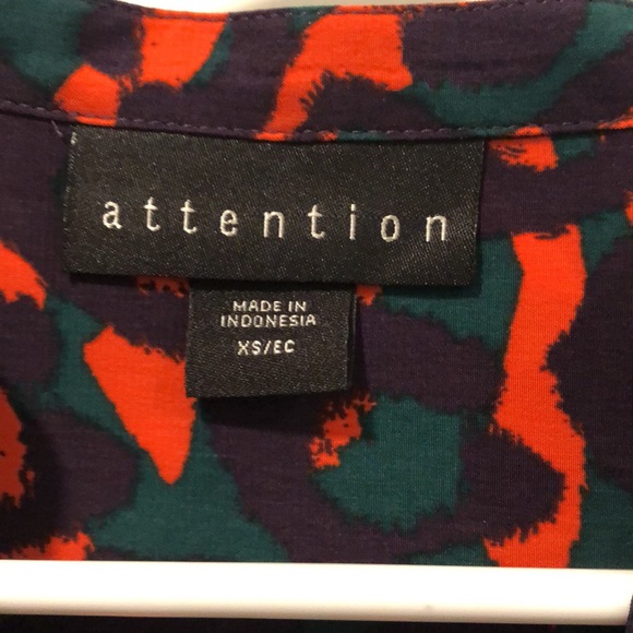 attention V-Neck Patterned Shirt Dress Size: XS - Picture 4 of 4